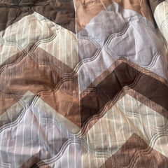 Premium Cotton Geometric Comforter Set | Full Size Comforter with Queen Size Bedsheet & 2 Pillow Covers | Brown, Mauve & Off-White