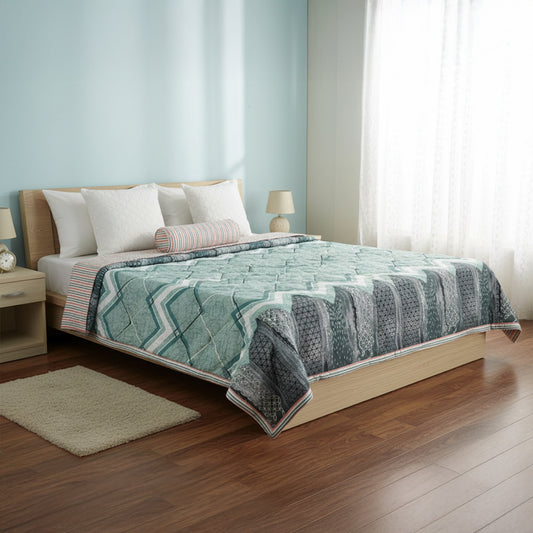 Aqua Haven Reversible Comforter – Aquamarine Geometric Elegance