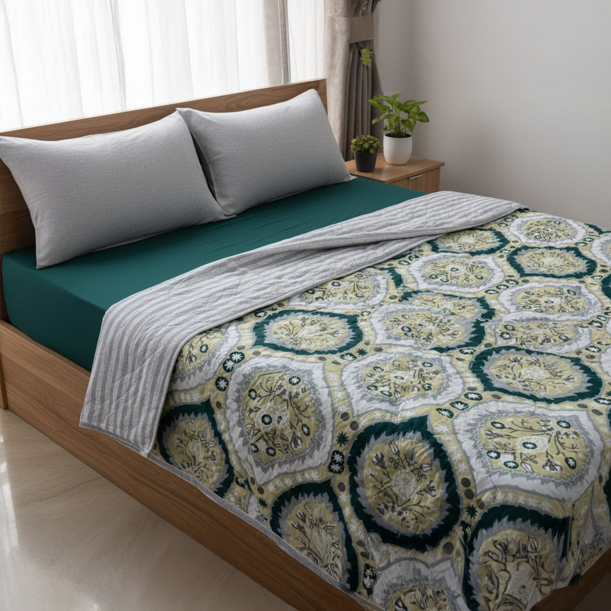 Verdant Medallion Reversible Comforter