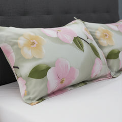 Spring Blossom Light Green Cotton Bedsheet Set with Pillow Covers